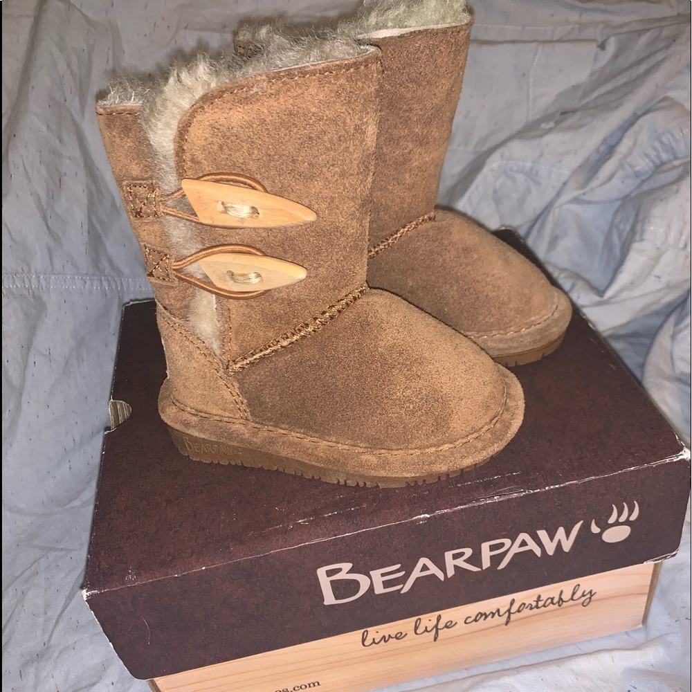 Bear paw boots Size 5T